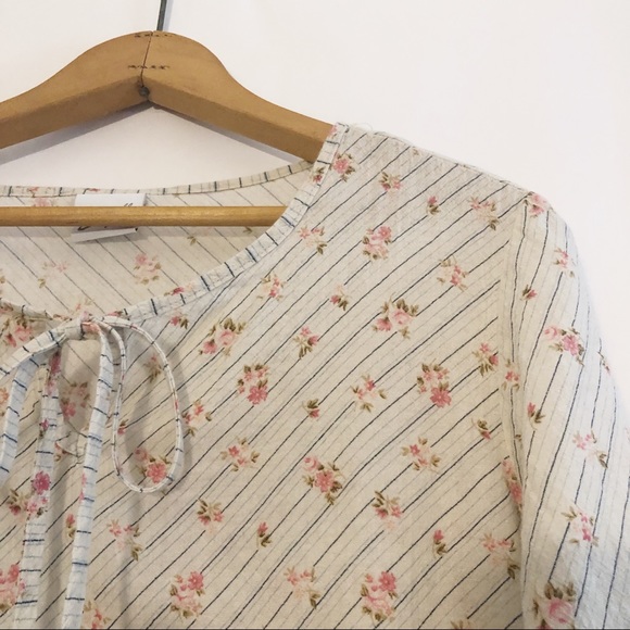 Vintage Slit Bell Sleeve Floral Stripe Soft Blouse - Picture 6 of 8